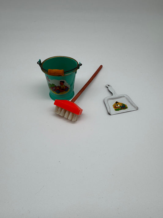 Antikes Puppenzubehör