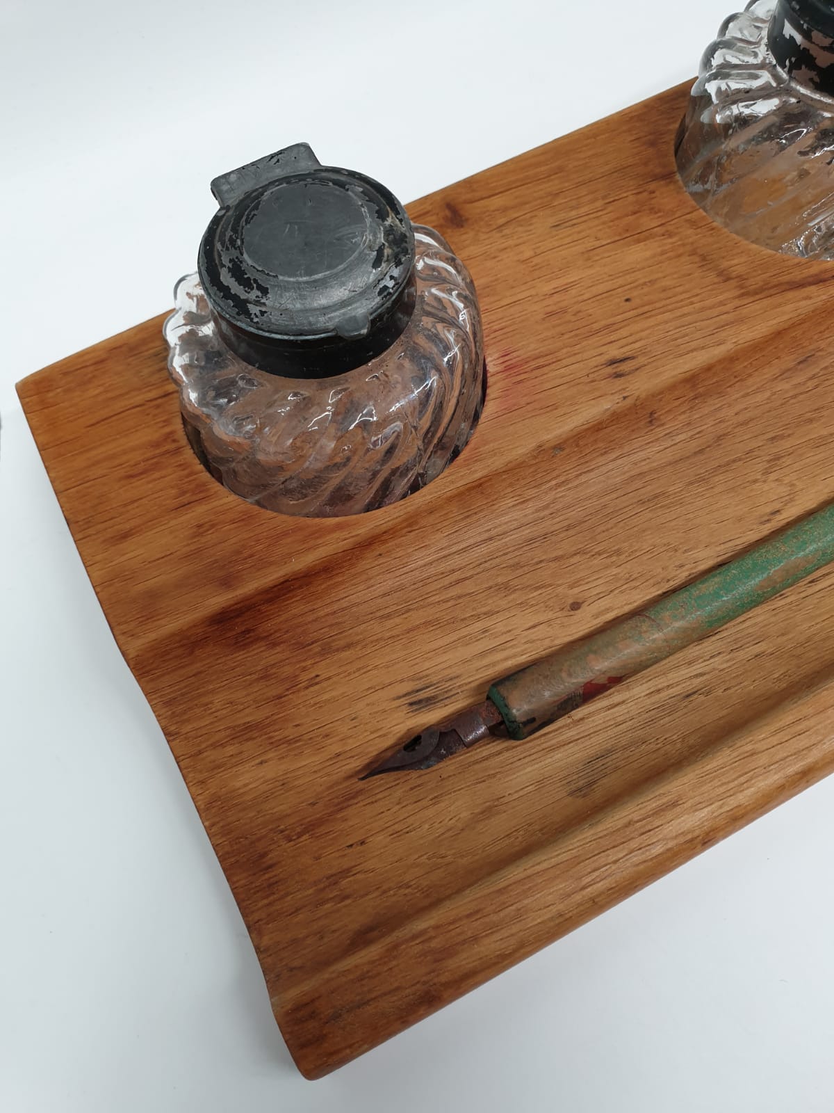 Antikes Vintage Schreibset mit Tintenfässern & Federhalter aus Holz – Schreibtisch Deko im Landhausstil
